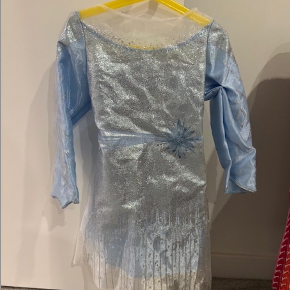 Disney Princess/Dress-Up Clothes - Picture 2 of 8